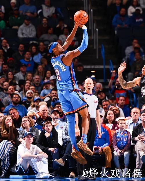 亚历山大54分雷霆豪取13连胜 火箭1分险胜骑士 亚历山大54分雷霆豪取13连胜 火箭1分险胜骑士
