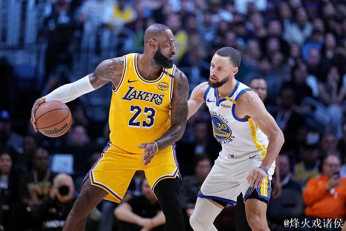 詹姆斯25+12力压库里13分 湖人击败勇士豪取3连胜